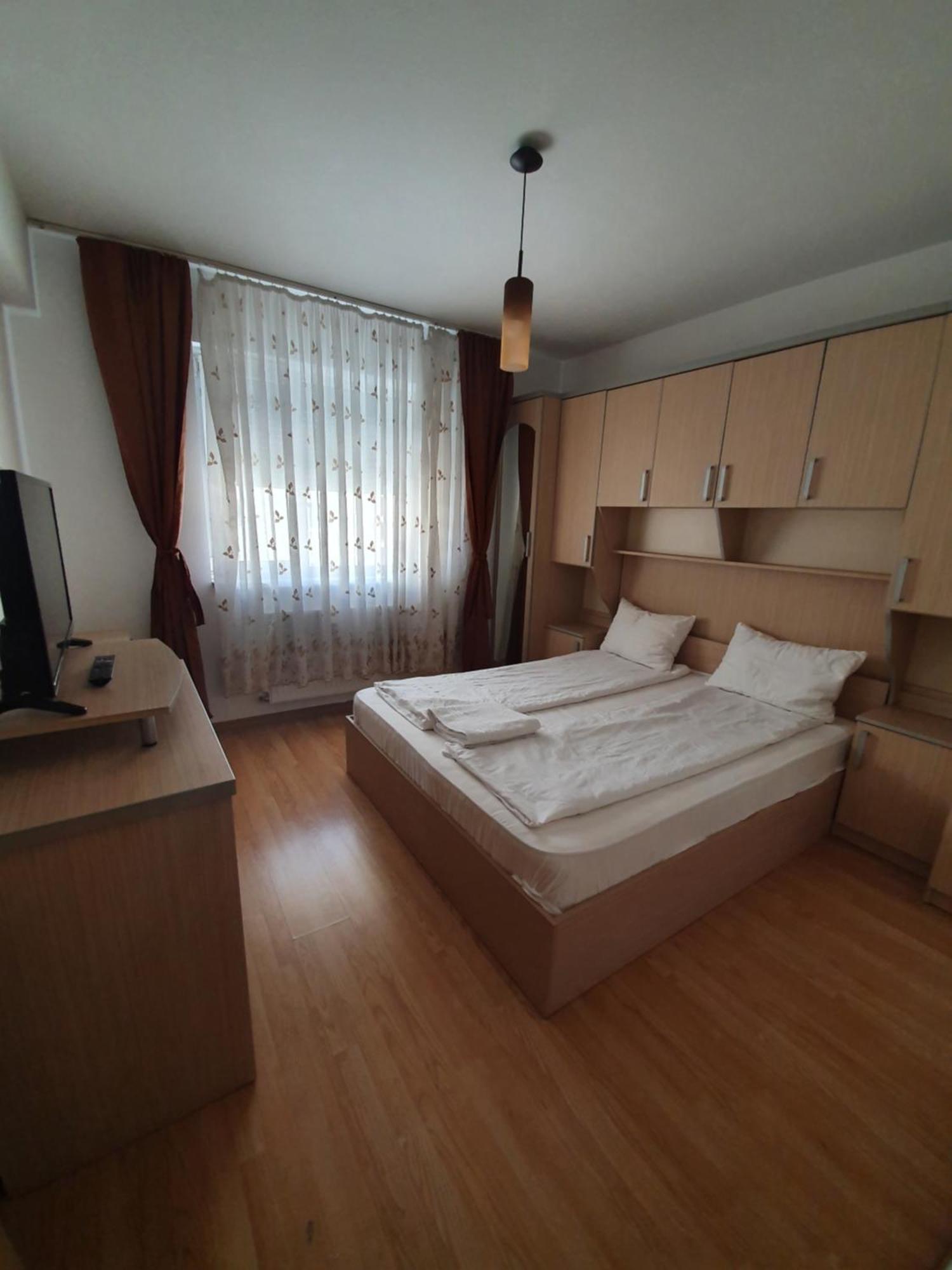 Appartamento Urban Retreat Luxury Hideaway Gran Varadino Esterno foto