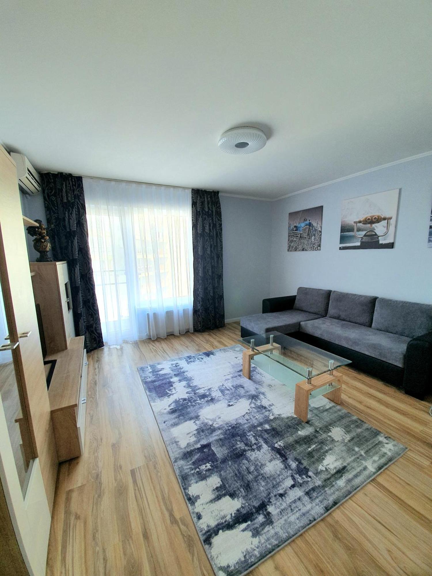 Appartamento Urban Retreat Luxury Hideaway Gran Varadino Esterno foto